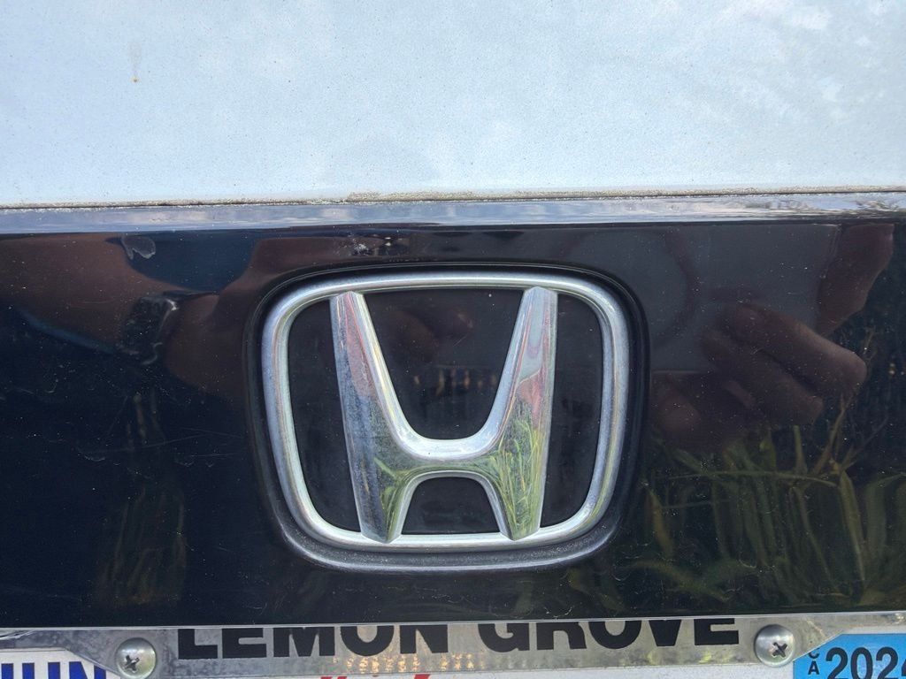 Used 2023 White Honda EX image 23