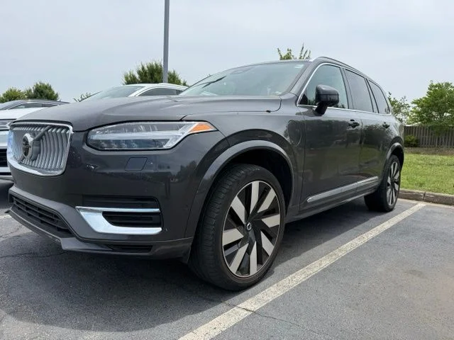 Used 2023 Platinum Grey Volvo Plus image 2