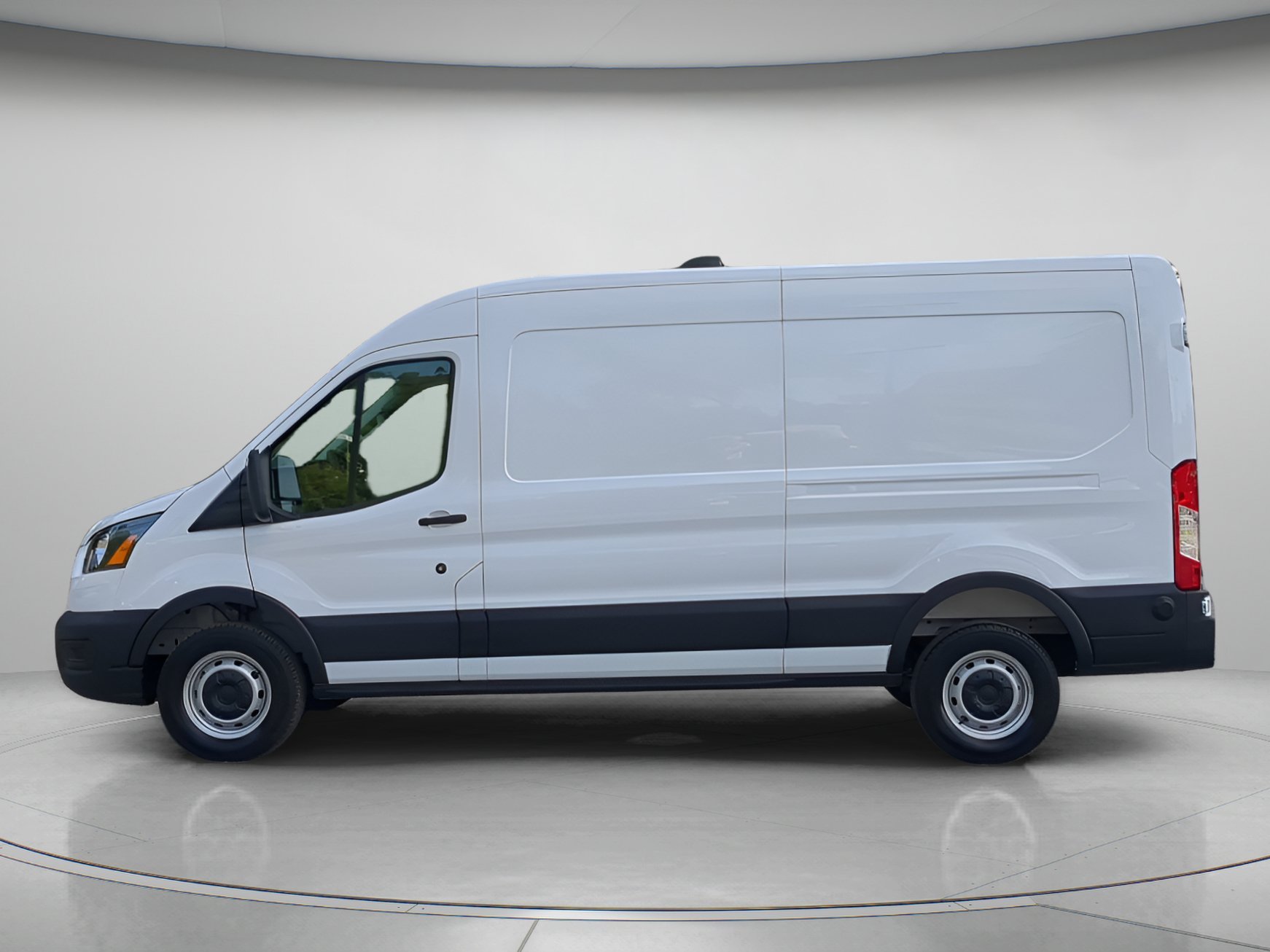 New 2026 Oxford White Ford Cargo Van image 40