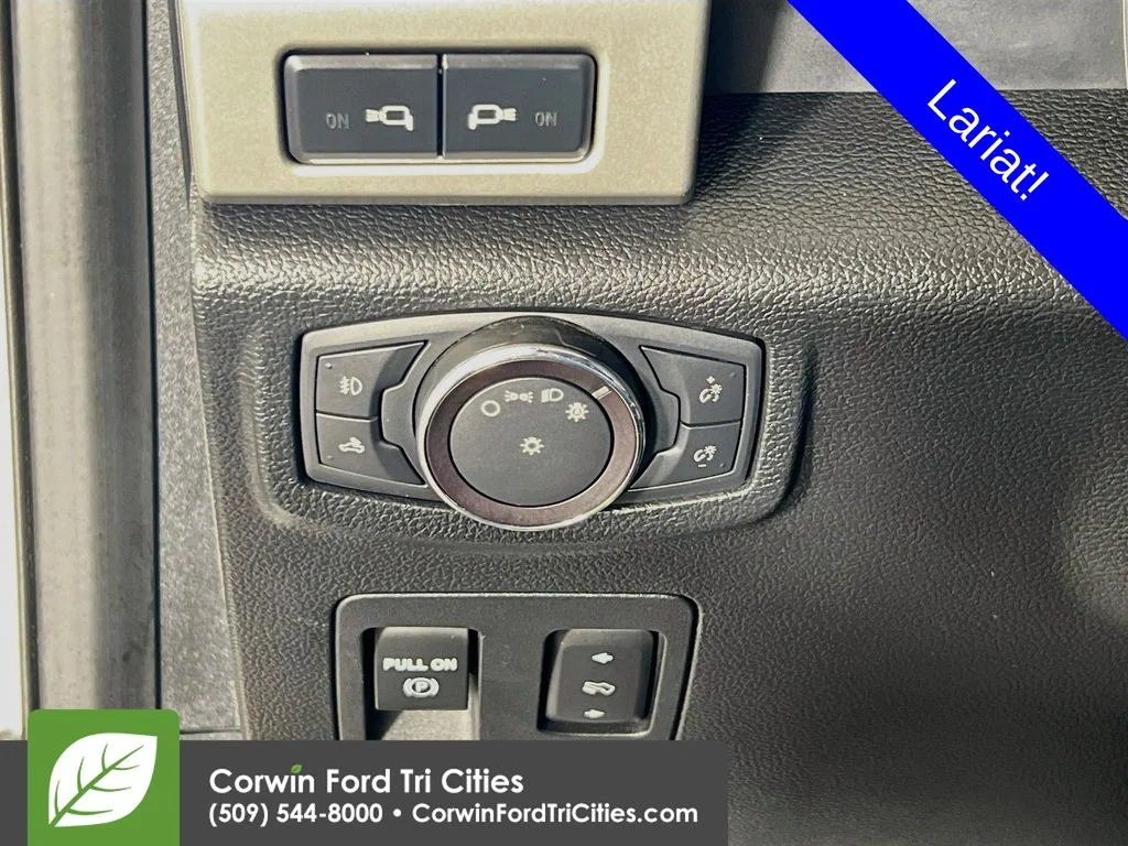 Used 2019 White Ford Lariat image 18