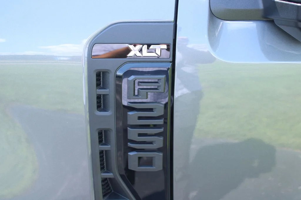 New 2026 Carbonized Gray Metallic Ford F-250® XLT image 7