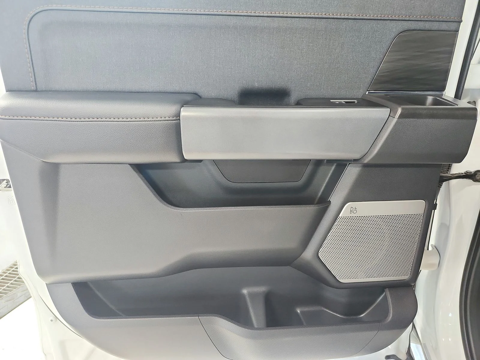 Used 2024 White Ford Lariat image 38