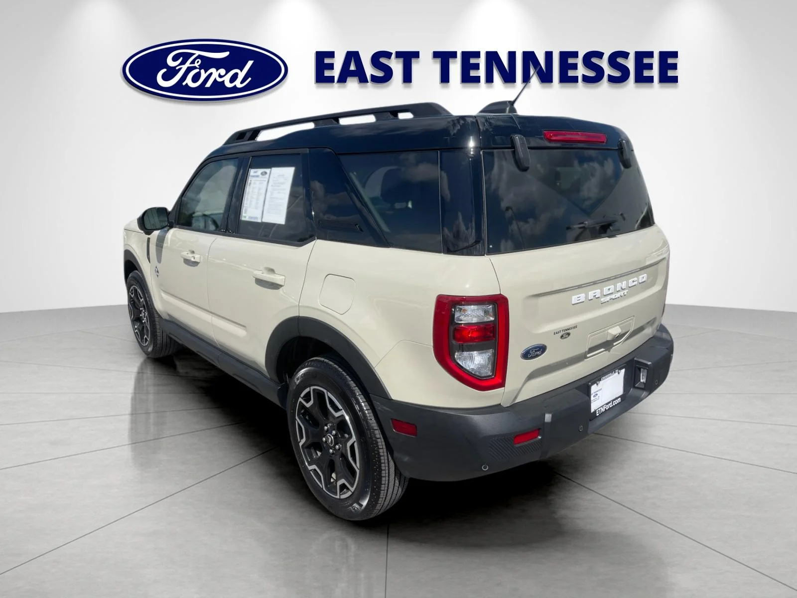 Used 2025 Beige Ford Outer Banks image 5