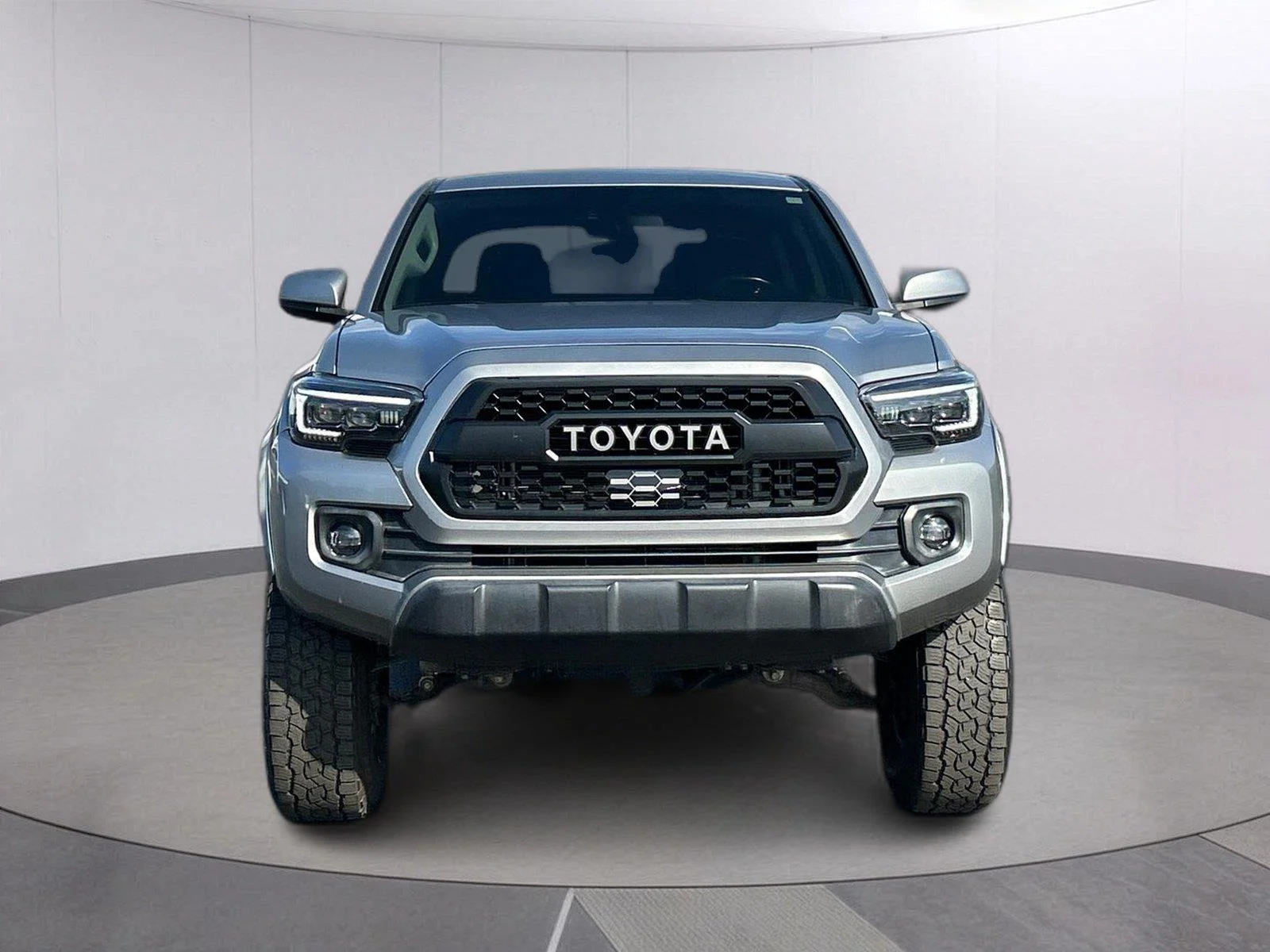 Used 2021 Silver Sky Metallic Toyota SR5 V6 image 9