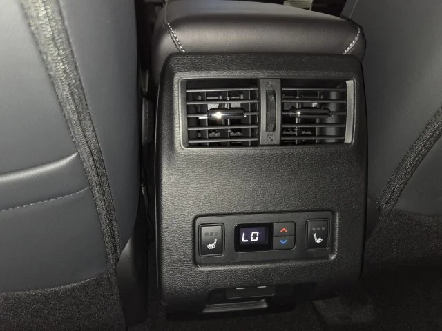 New 2026 Gray Mitsubishi SEL 1.5T 2WD image 10