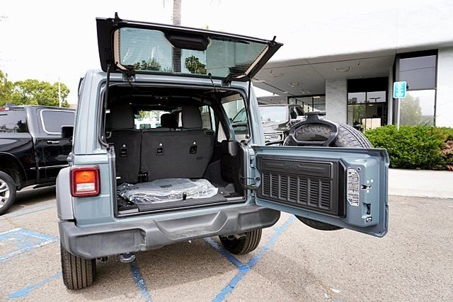 New 2026 Anvil Clear-Coat Exterior Paint Jeep Sport S image 22