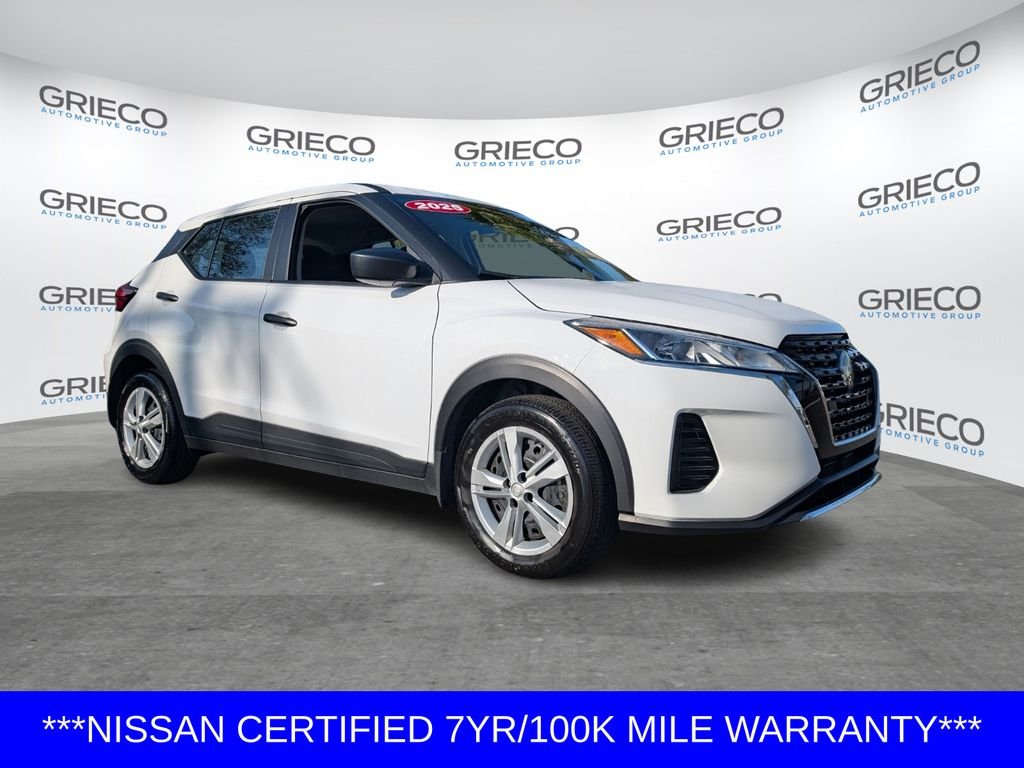 2025 Nissan KICKS PLAY Base
