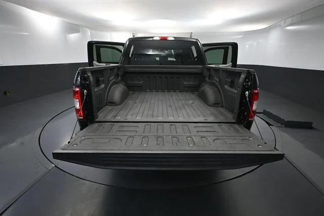 Used 2018 Black Ford XLT image 30