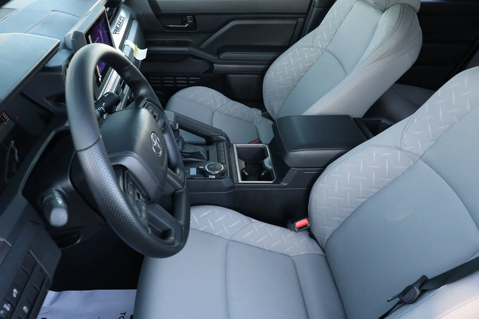2026 Toyota Tacoma SR5 - Photo 16