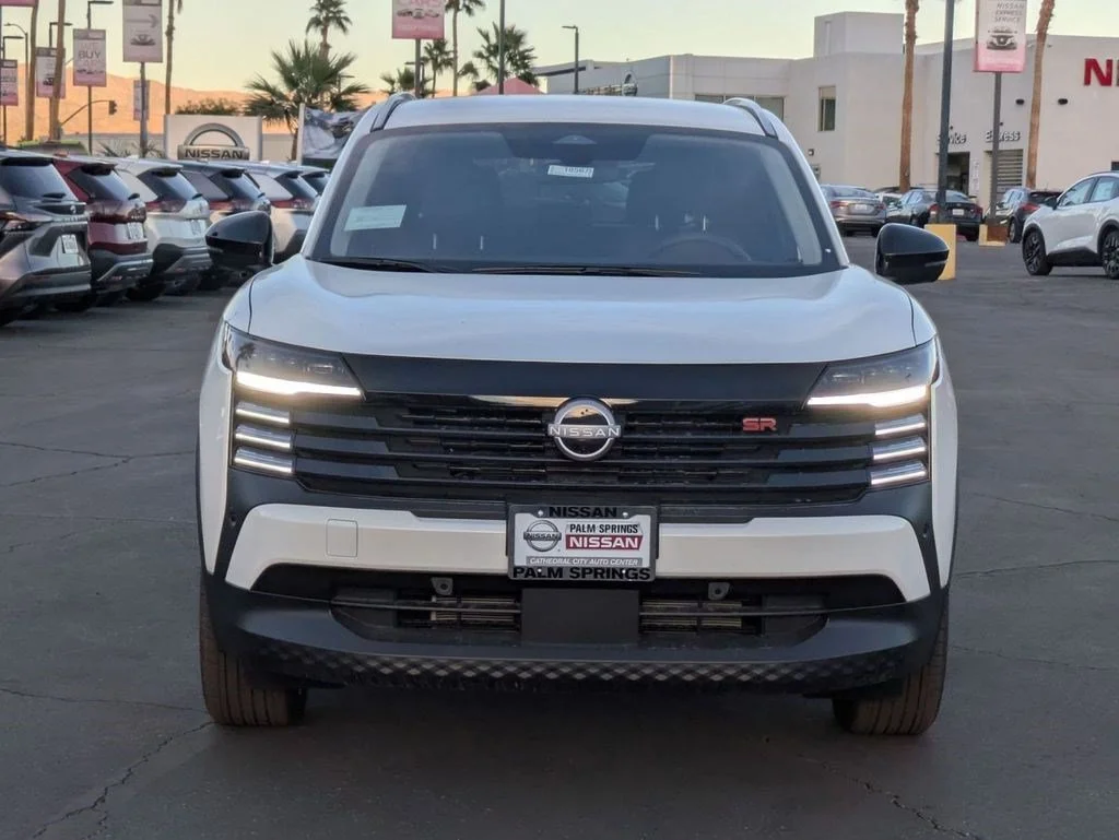 New 2026 Aspen White Tricoat Nissan SR image 6