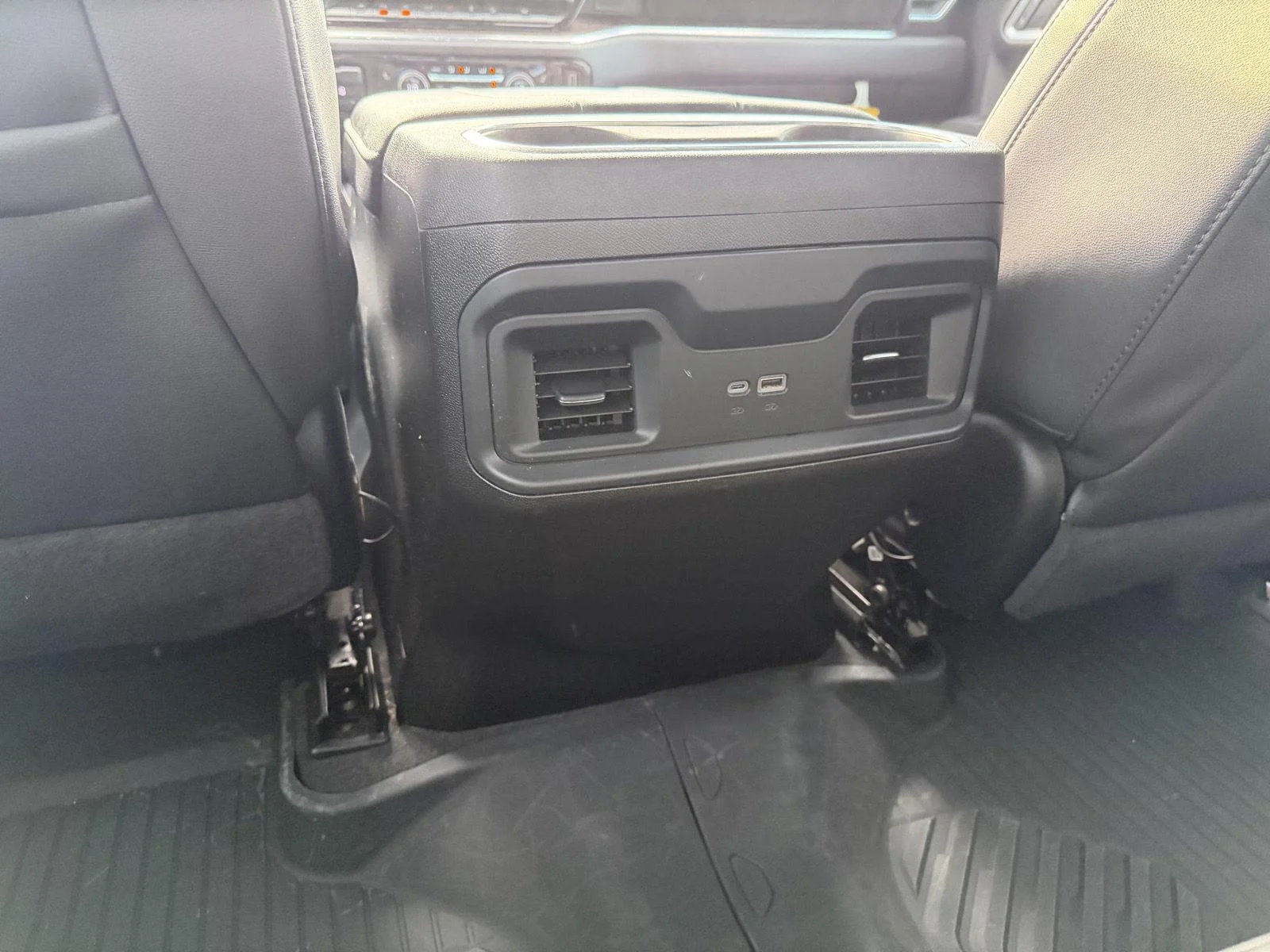 Used 2025 gray Chevrolet RST image 9
