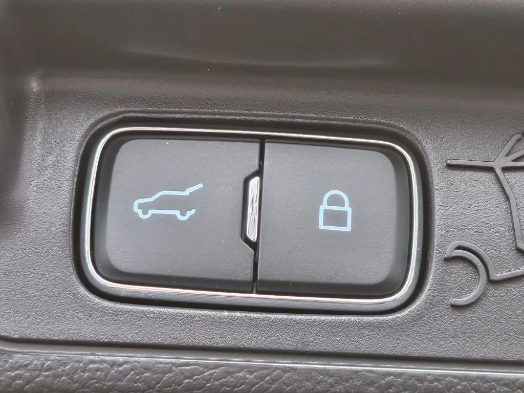 New 2027 Carbonized Gray Metallic Ford Active image 15