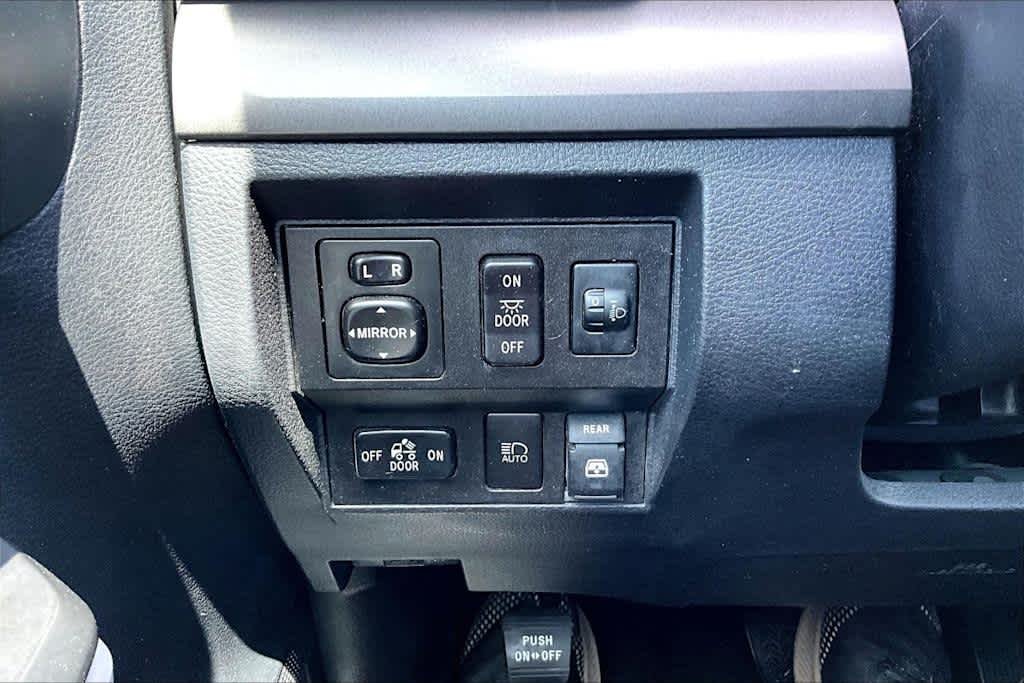 Used 2019 Super White Toyota SR5 image 30
