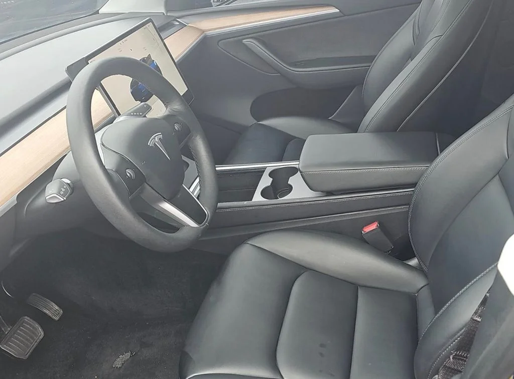 Used 2024 Blue Tesla Long Range image 3