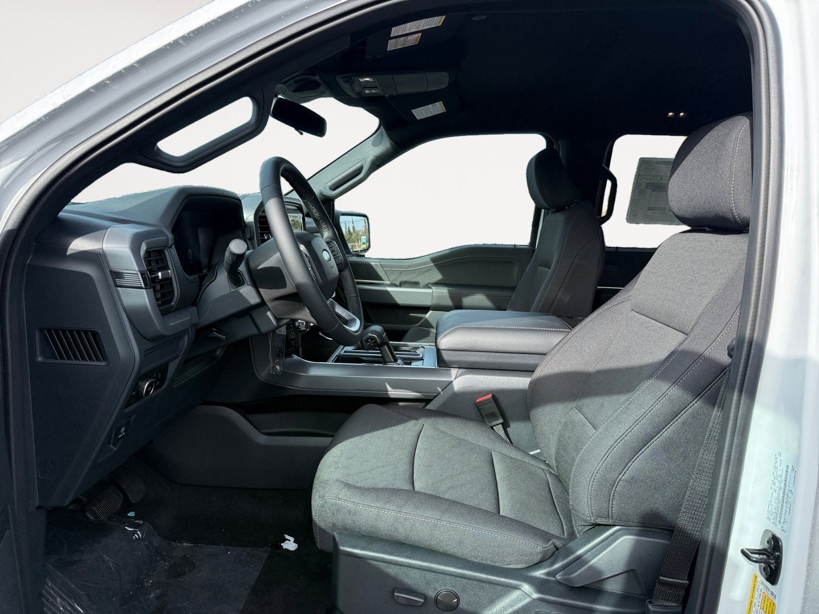 New 2026 Oxford White Ford XLT image 10