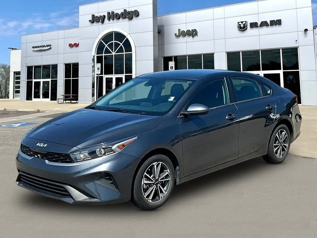 Used 2024 Gray Kia LXS image 3