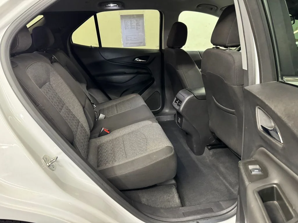 Used 2024 White Chevrolet LT image 27
