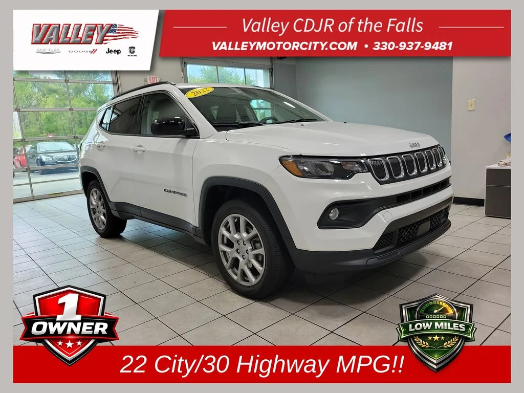 2022 Jeep Compass Latitude Lux 4X4's photo