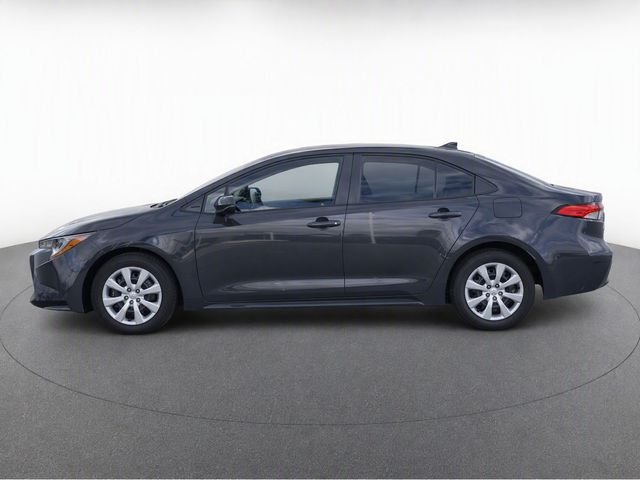 Used 2025  Toyota LE image 6