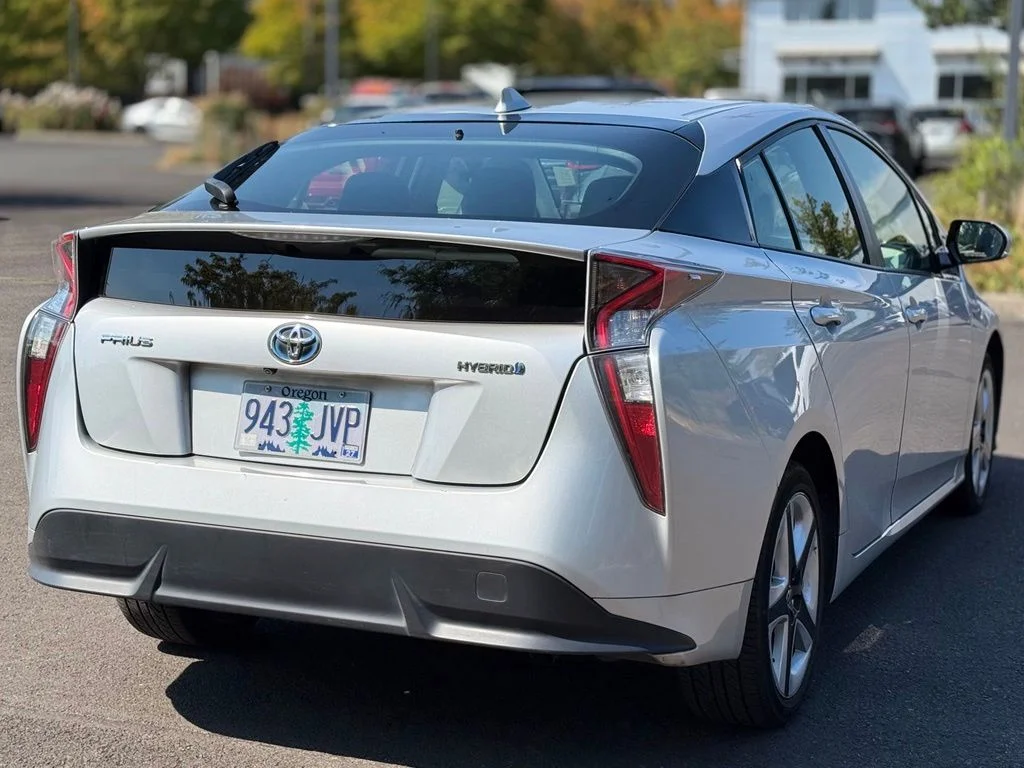 Used 2017 Silver Toyota Three Touring image 5