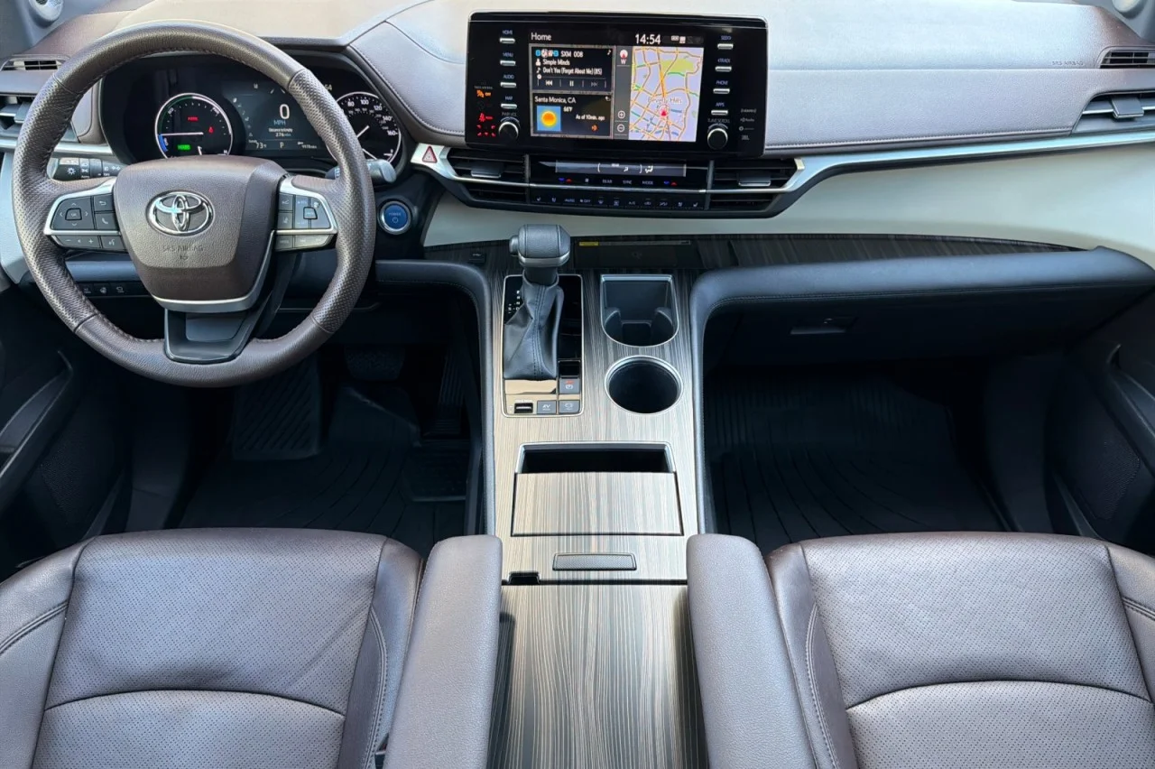Used 2023 CELESTIAL SILVER Toyota Platinum image 12