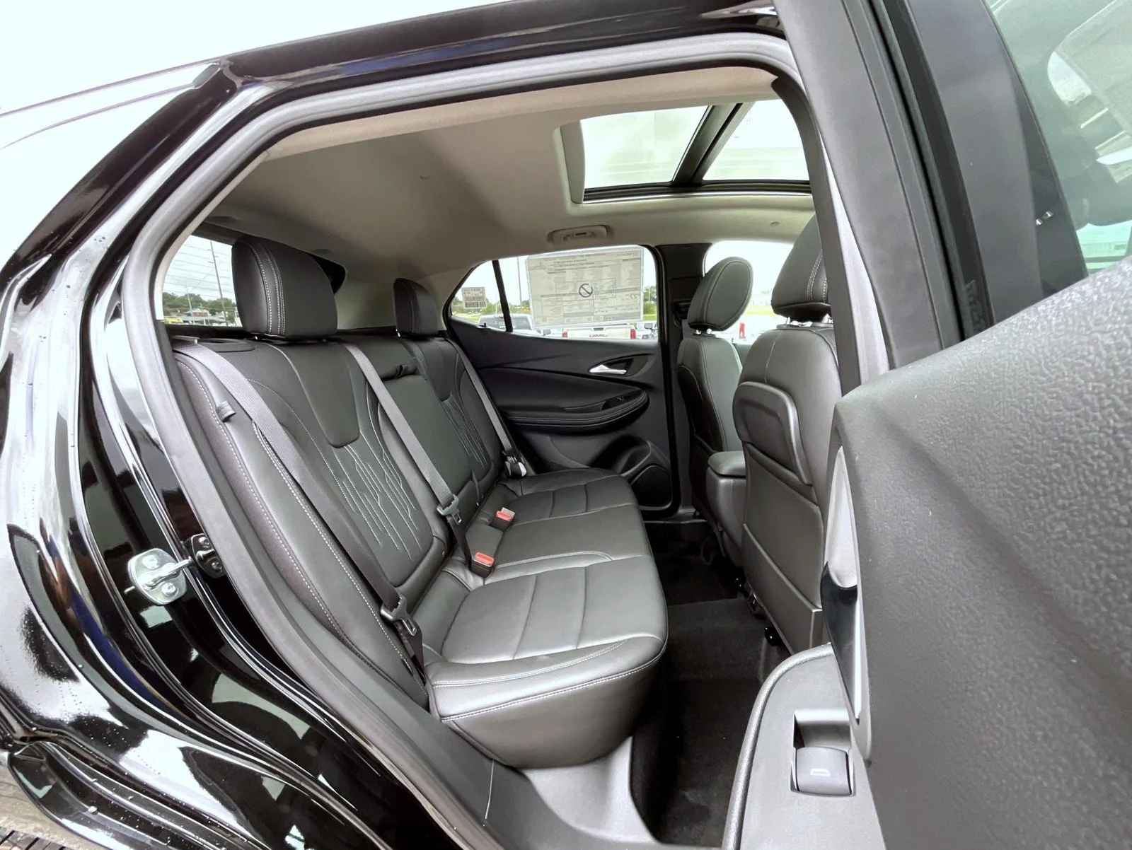 New 2026 Ebony Twilight Metallic Buick Avenir image 18