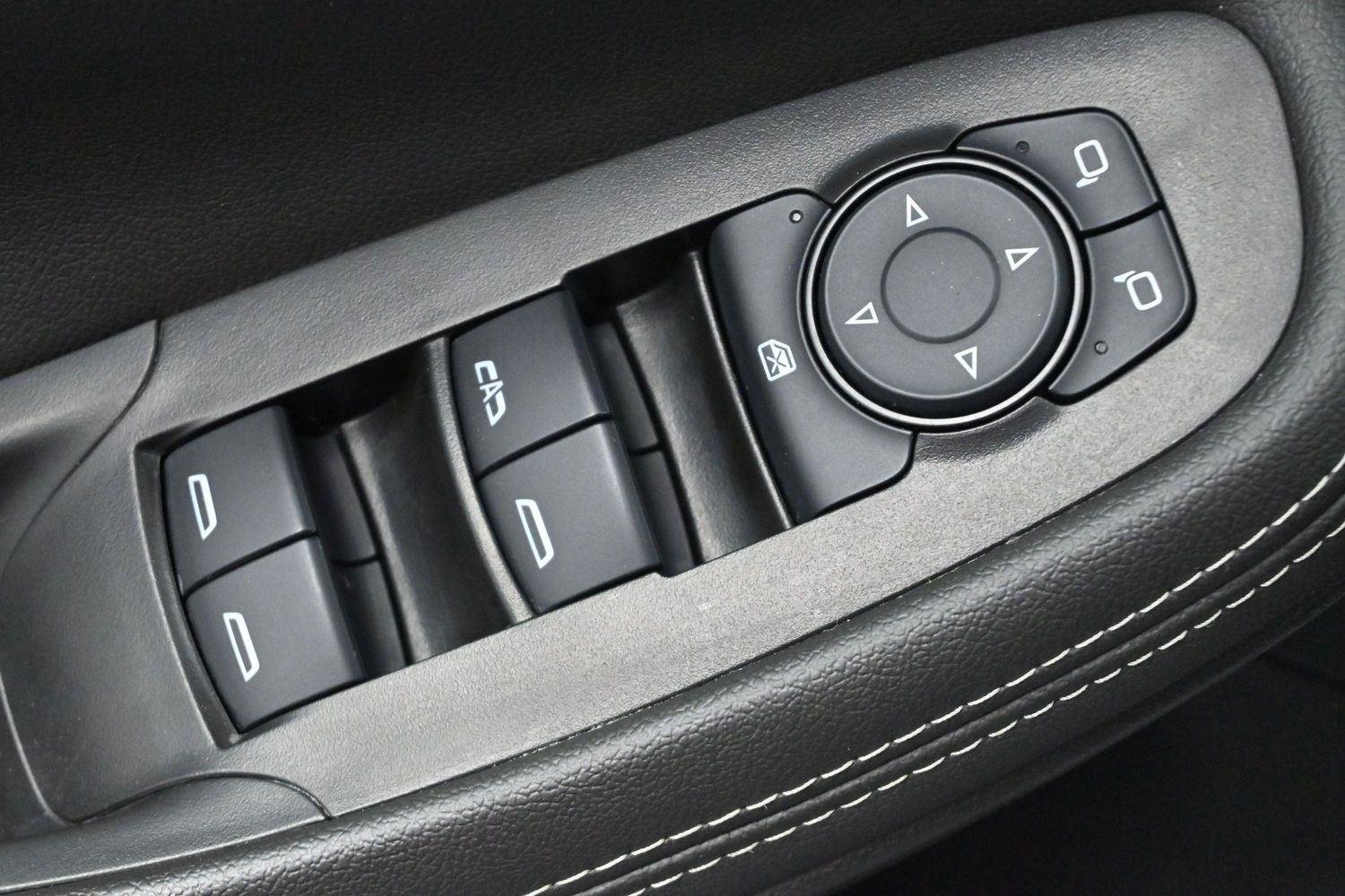Used 2024 Summit White Buick Sport Touring image 12