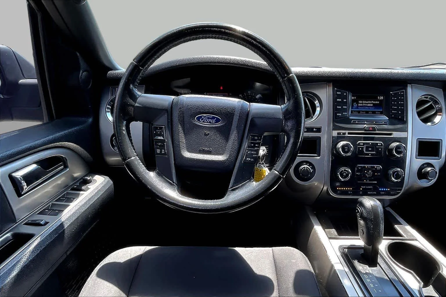 Used 2017 Magnetic Ford XLT image 6