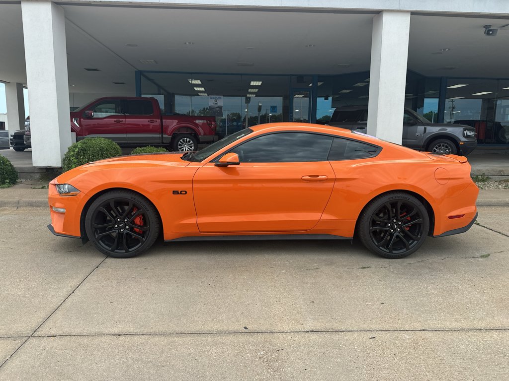 Used 2020 Twister Orange Tri-Coat Ford GT Premium image 9