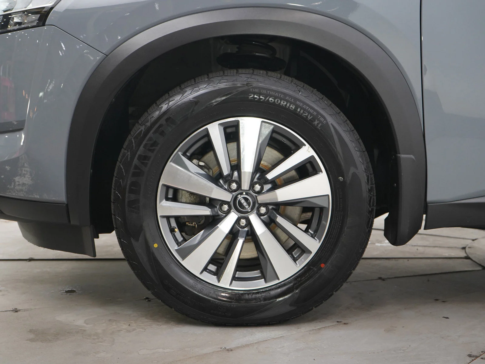 Used 2024 Boulder Gray Pearl Nissan SL image 31