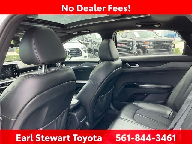 Used 2021 White Kia GT-Line image 16