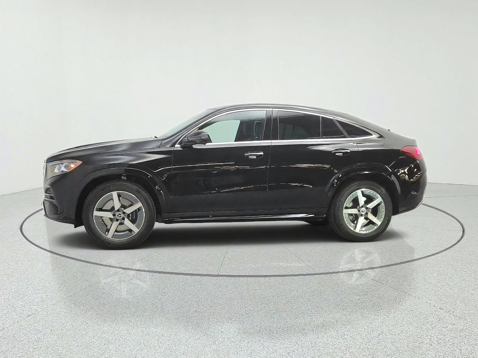 New 2027 Obsidian Black Metallic Mercedes-Benz GLE 450 4MATIC® Coupe image 8