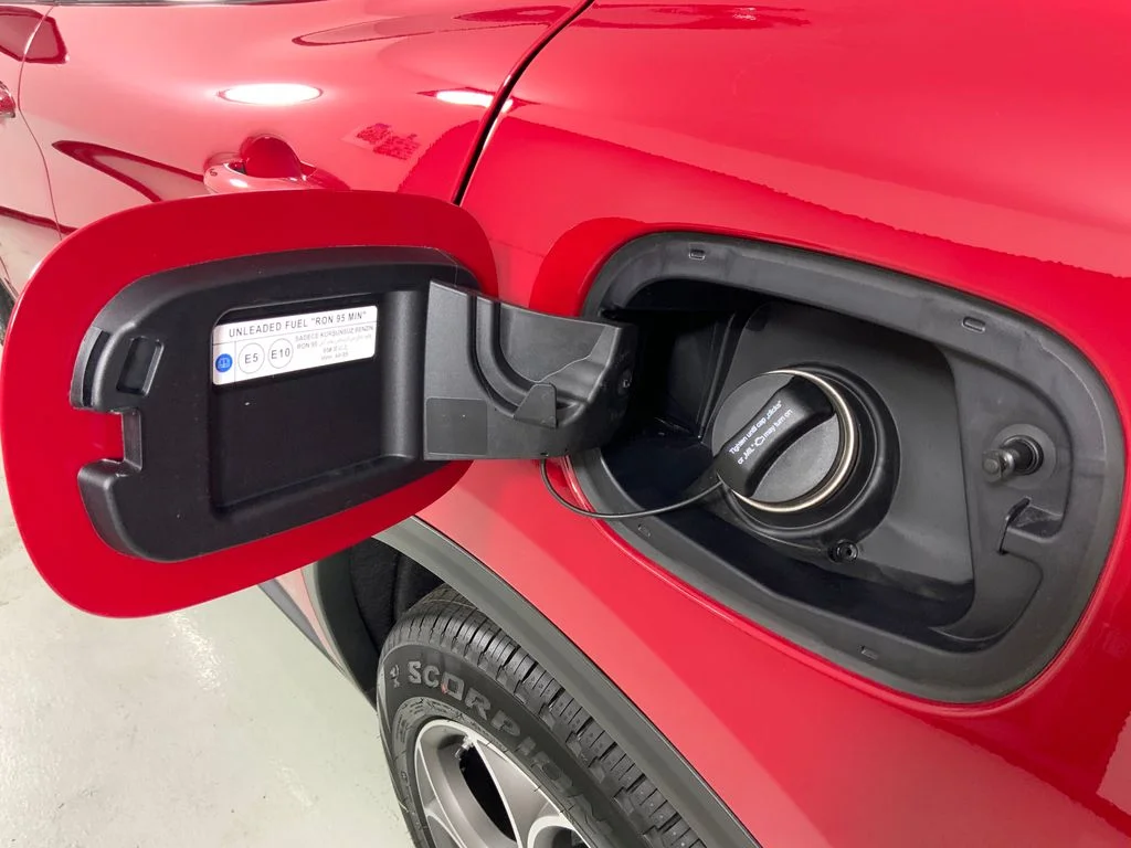 New 2025 Alfa Rosso (Red) Exterior Paint Alfa Romeo Ti image 10