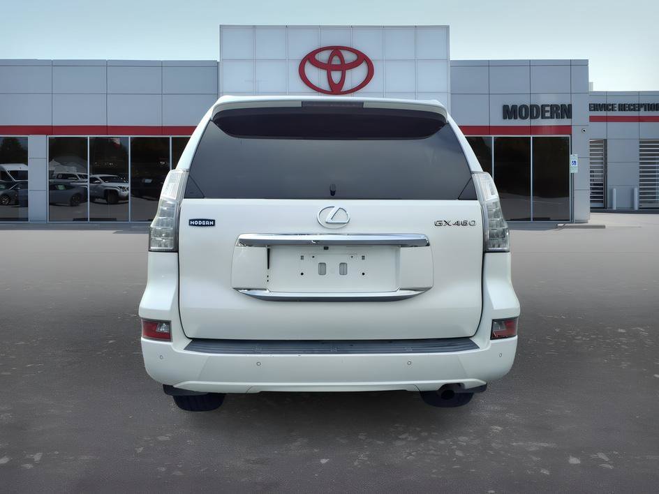 Used 2018 Starfire Pearl Lexus 460 image 4