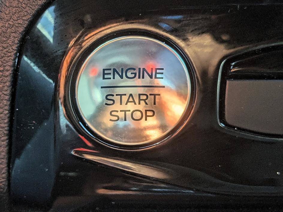 Used 2024 White Metallic Ford ST-Line image 24