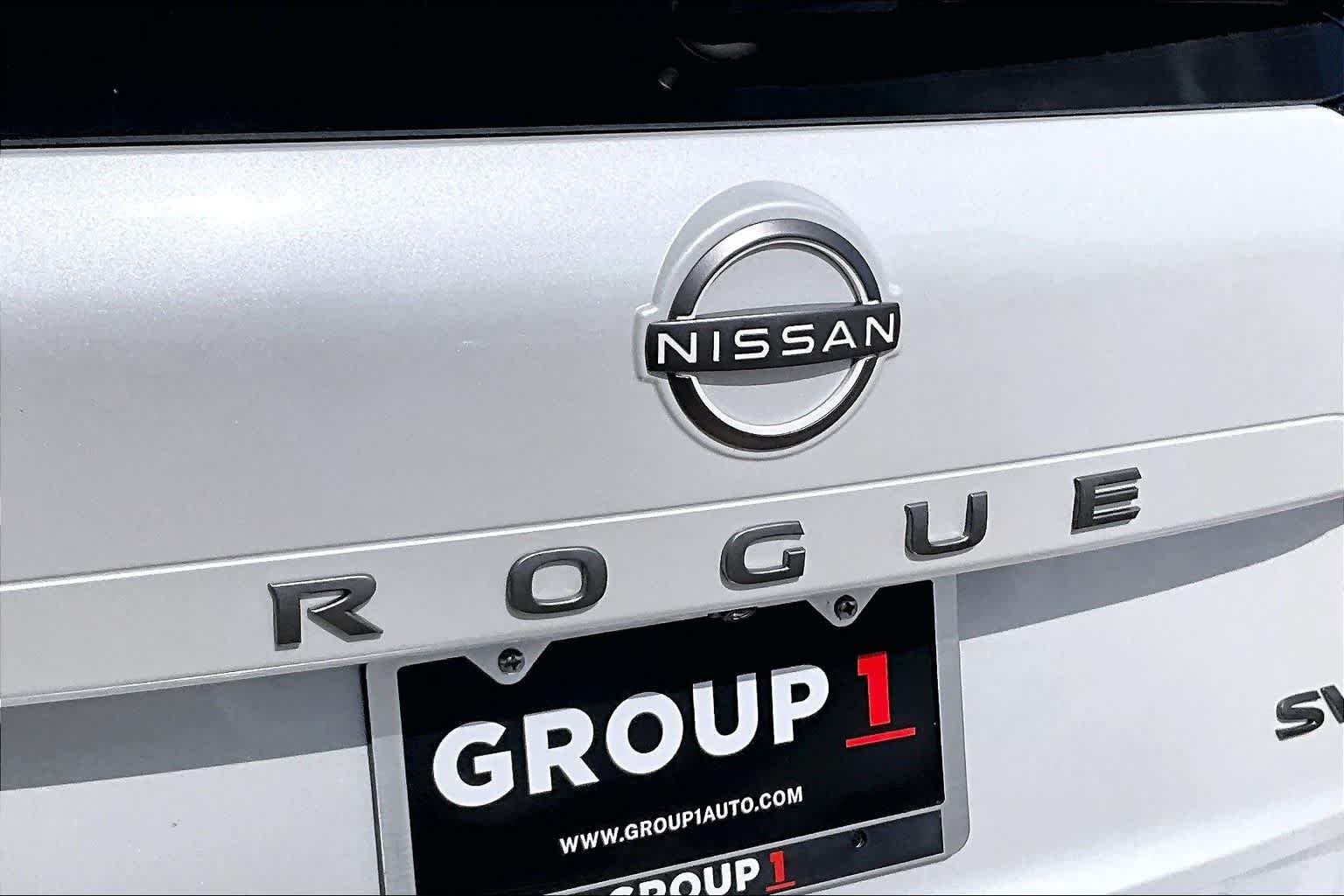 Certified Used 2024 Everest White Pearl Nissan SV image 29