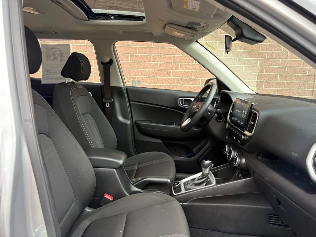 Used 2025 Shimmering Silver Hyundai SEL image 18