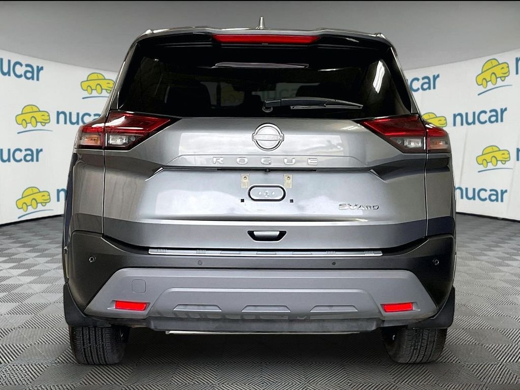 Used 2023 Gray Nissan SV image 4