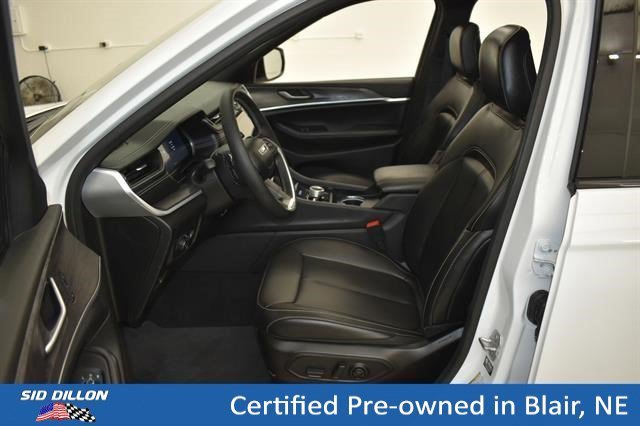Used 2025 Bright White Clearcoat Jeep Limited image 8