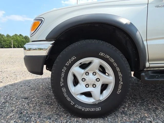 Used 2004 Gray Toyota PreRunner image 14