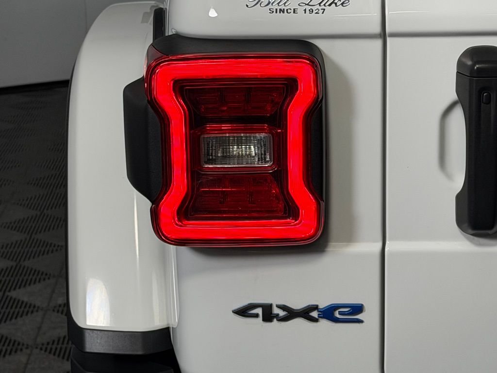 Used 2023 White Jeep Rubicon 4xe image 16