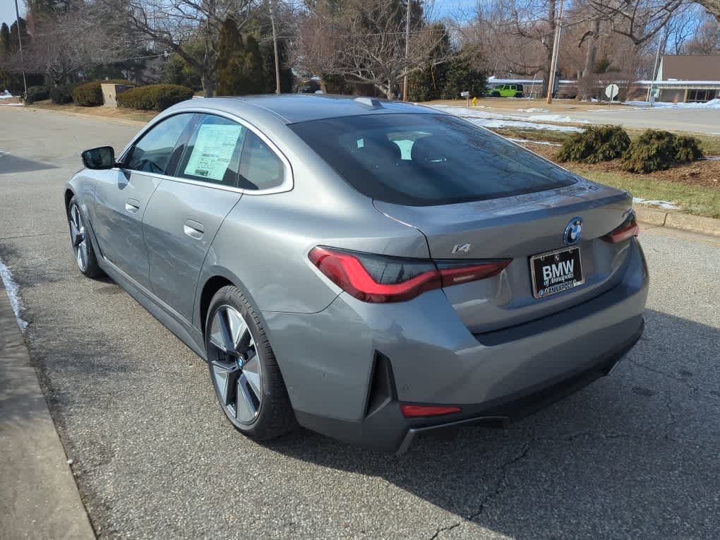 Used 2025 Skyscraper Grey Metallic BMW xDrive40 image 12