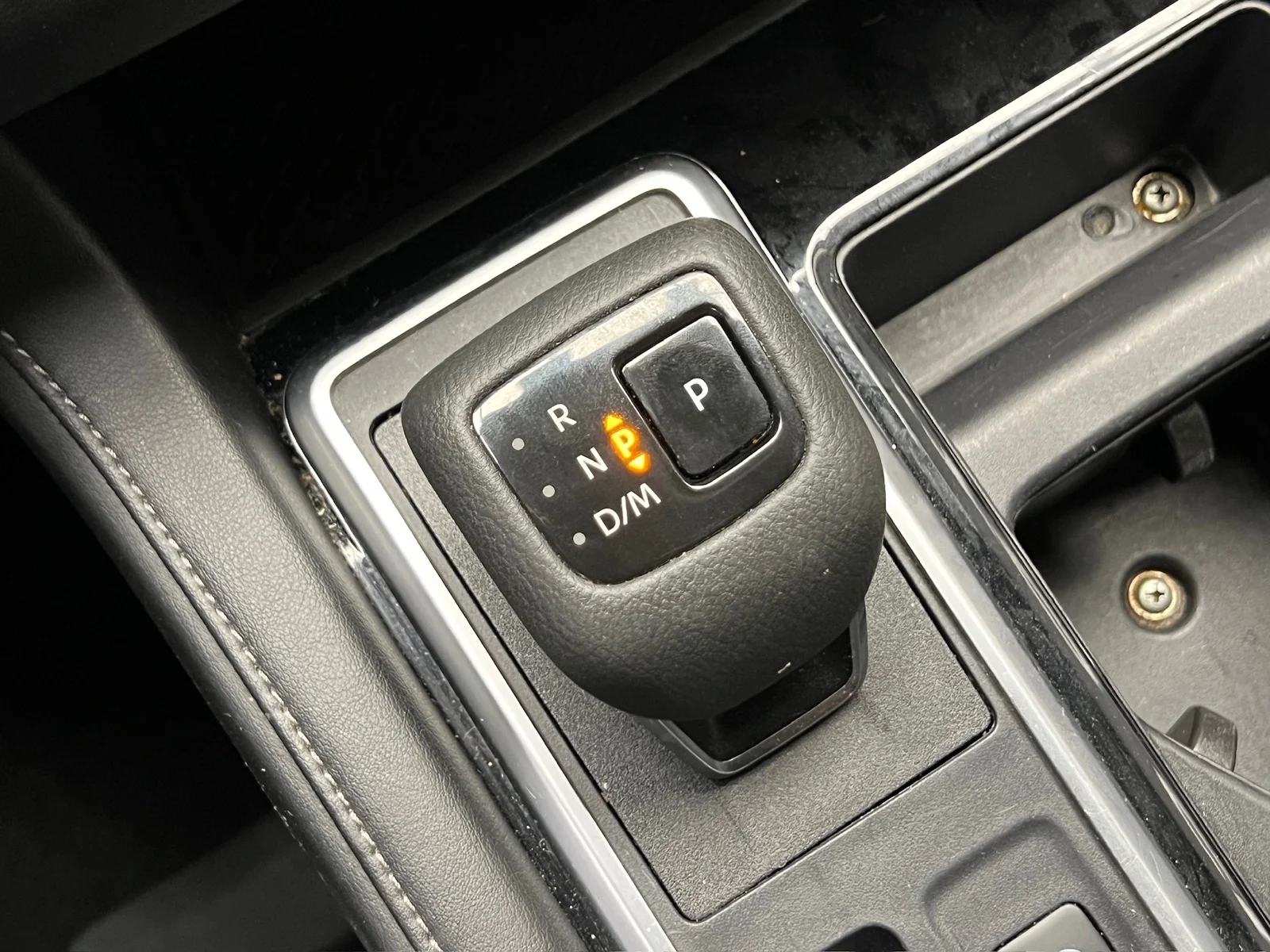 2024 Nissan Pathfinder SV - Photo 16