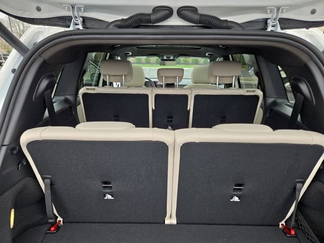 New 2026 Polar White Mercedes-Benz GLB250 image 31