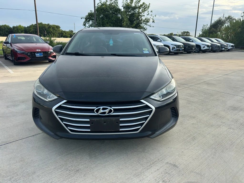 Used 2017 Phantom Black Hyundai SE image 2