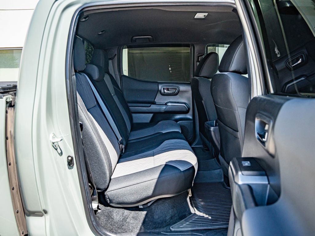 Used 2022 Lunar Toyota TRD Off-Road image 37