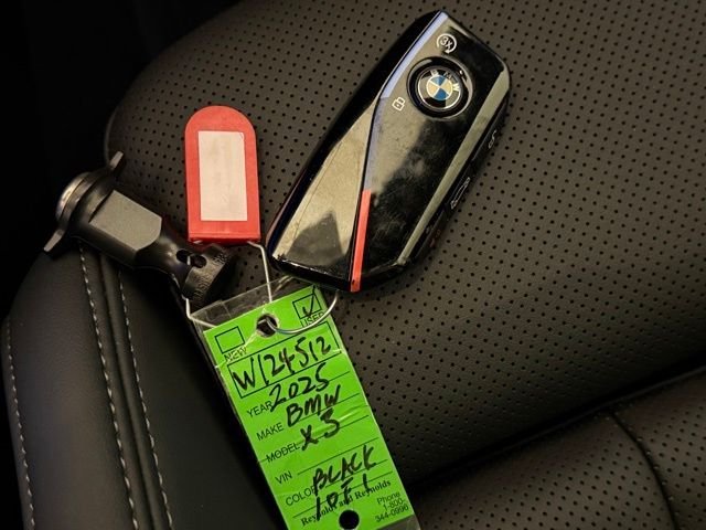 Used 2025 Dark Graphite BMW M50 xDrive image 46