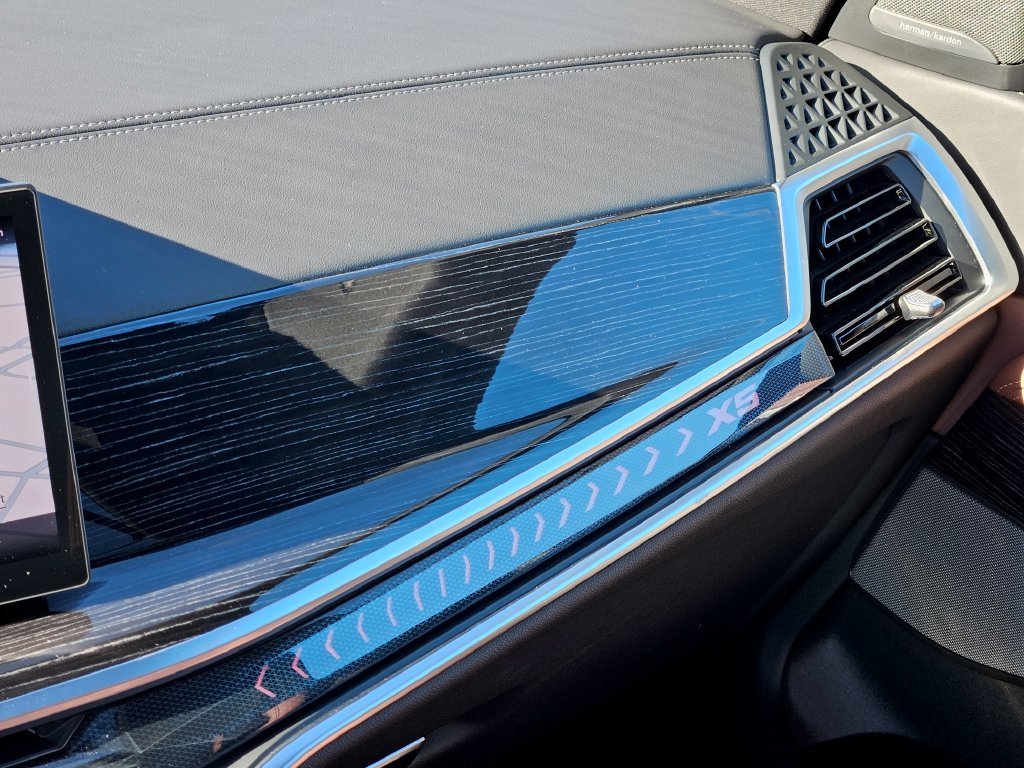 Certified Used 2026 Skyscraper Grey Metallic BMW xDrive50e image 36