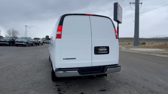 2025 Chevrolet Express Cargo Work Van - Photo 7