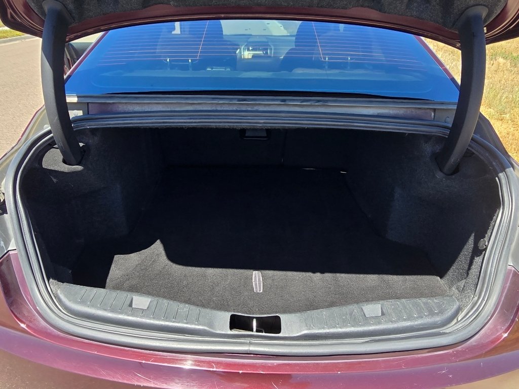 Used 2013 Ruby Red Metallic Tinted Clearcoat Lincoln Base image 30